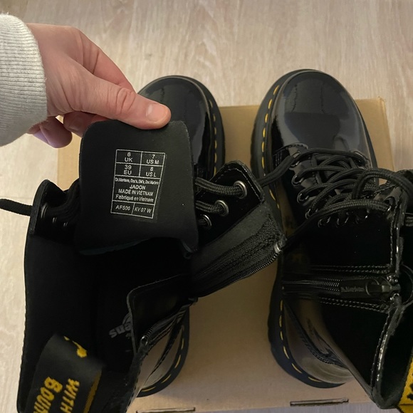 Dr. Martens Black Jadon W7 - Picture 5 of 6